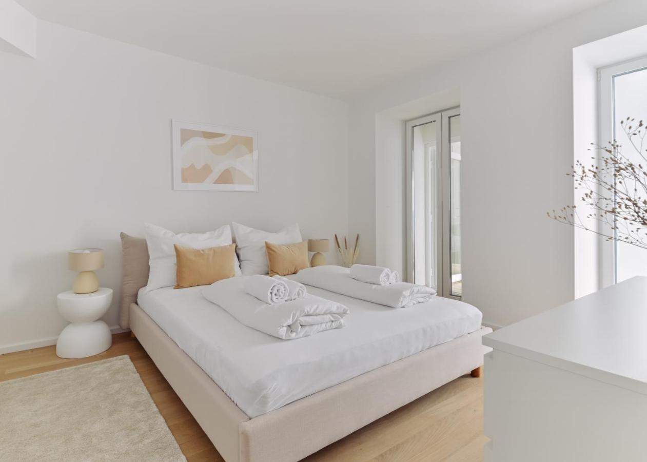 Stylish & Modern - Private Garden & Free Parking Apartment Vienna